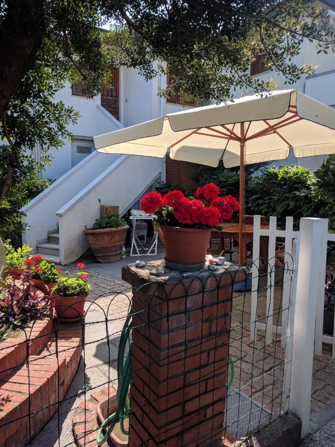 Residence Le Rose Марина-ди-Биббона Экстерьер фото